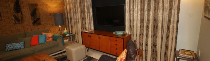 MCM Lounge Room Décor – Retro Holiday Home – Hunter Valley NSW